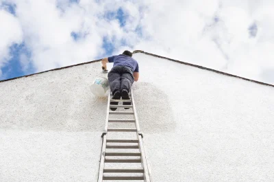Peinture extérieure à Lèves — façades et ravalement